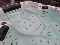 Balboa 10 persoons theater jacuzzi en buitenspa - afbeelding 2 van  21