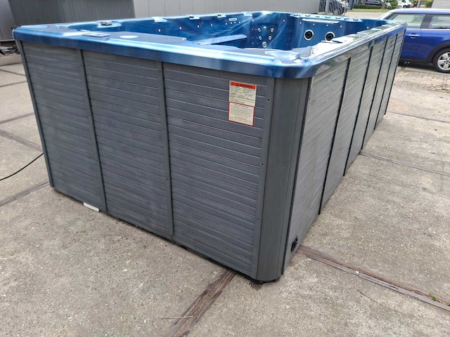 Balboa 10 persoons zwemspa jacuzzi en buitenspa - afbeelding 11 van  19