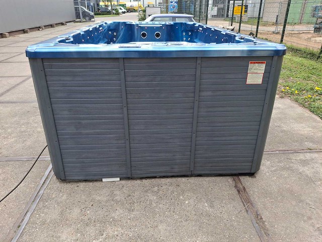 Balboa 10 persoons zwemspa jacuzzi en buitenspa - afbeelding 5 van  19