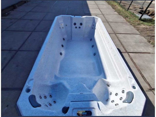 Balboa 10 persoons zwemspa jacuzzi en buitenspa - afbeelding 5 van  23