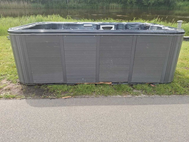 Balboa 10 persoons zwemspa jacuzzi en buitenspa - afbeelding 2 van  22