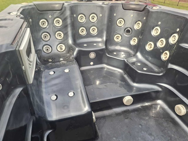 Balboa 10 persoons zwemspa jacuzzi en buitenspa - afbeelding 10 van  37