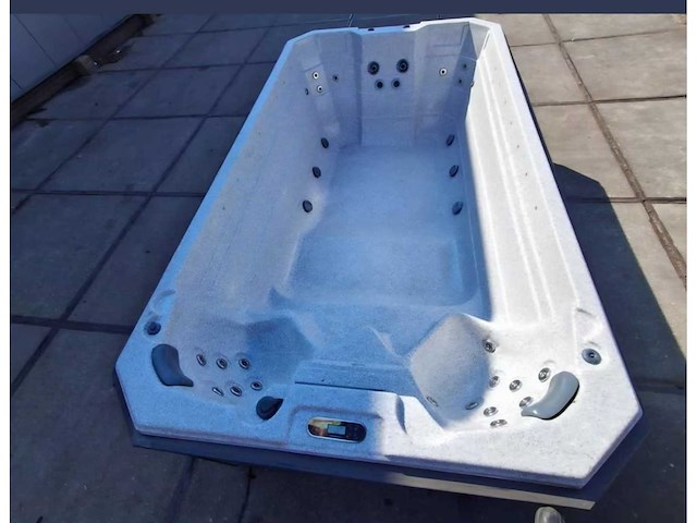 Balboa 10 persoons zwemspa jacuzzi en buitenspa - afbeelding 23 van  23