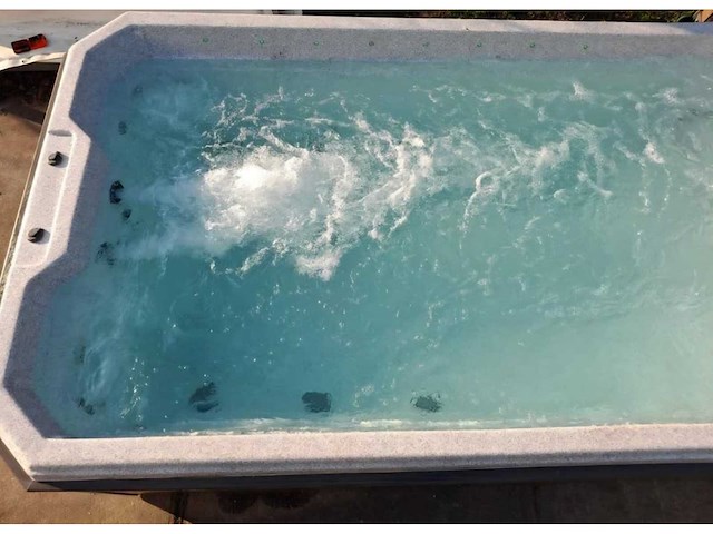Balboa 10 persoons zwemspa jacuzzi en buitenspa - afbeelding 6 van  23