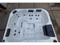 Balboa 14 persoons dubbele cabine zwemspa jacuzzi en buitenspa - afbeelding 5 van  23