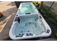 Balboa 14 persoons dubbele cabine zwemspa jacuzzi en buitenspa - afbeelding 20 van  23
