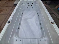 Balboa 14 persoons dubbele cabine zwemspa jacuzzi en buitenspa - afbeelding 23 van  23