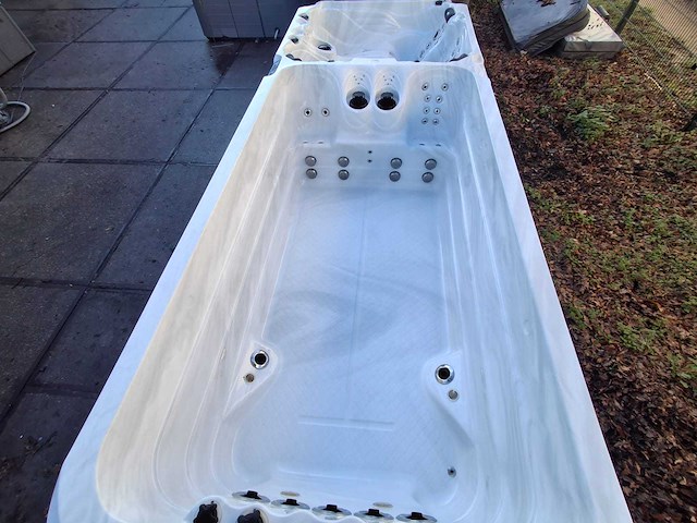 Balboa 15 persoons dubbele cabine jacuzzi en buitenspa - afbeelding 17 van  19