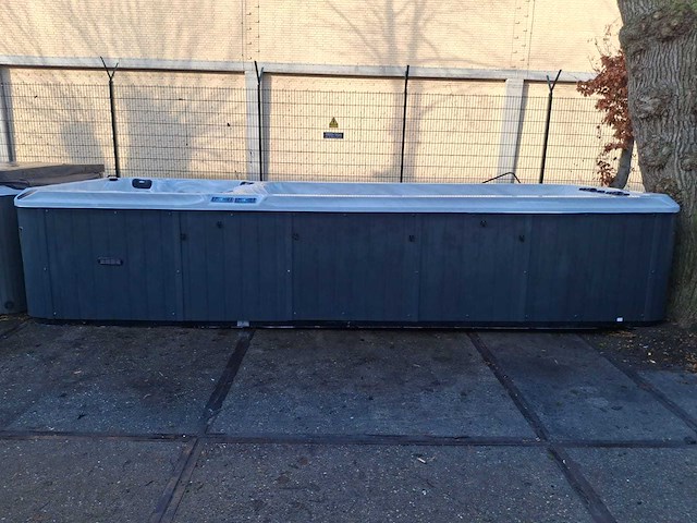 Balboa 15 persoons dubbele cabine jacuzzi en buitenspa - afbeelding 3 van  20