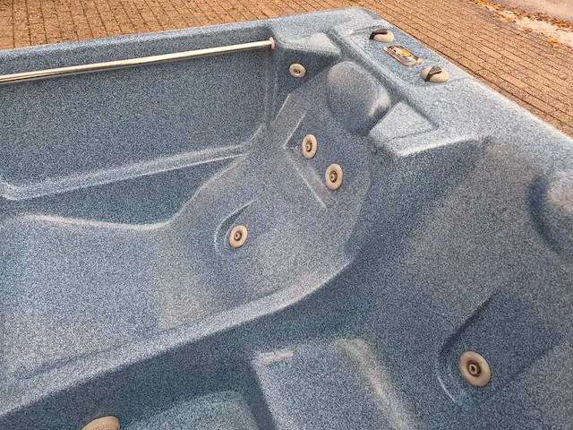 Balboa 3 persoons jacuzzi en buitenspa - afbeelding 8 van  28
