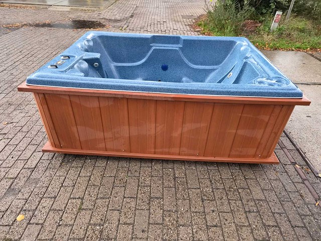 Balboa 3 persoons jacuzzi en buitenspa - afbeelding 15 van  28