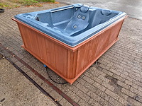 Balboa 3 persoons jacuzzi en buitenspa - afbeelding 18 van  28