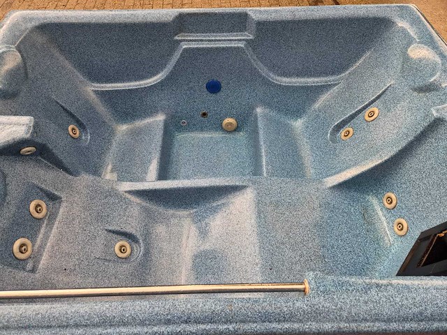 Balboa 3 persoons jacuzzi en buitenspa - afbeelding 21 van  26
