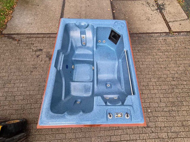 Balboa 3 persoons jacuzzi en buitenspa - afbeelding 22 van  28