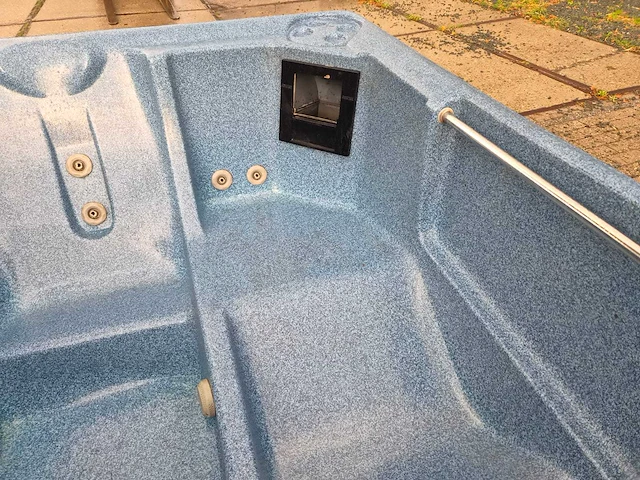 Balboa 3 persoons jacuzzi en buitenspa - afbeelding 11 van  28