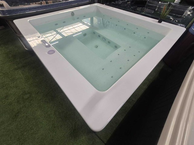Balboa 4 persoons design spa jacuzzi en buitenspa - afbeelding 2 van  22