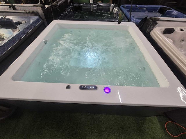 Balboa 4 persoons design spa jacuzzi en buitenspa - afbeelding 9 van  22