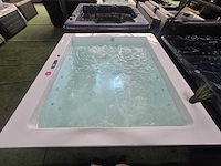 Balboa 4 persoons design spa jacuzzi en buitenspa - afbeelding 1 van  22