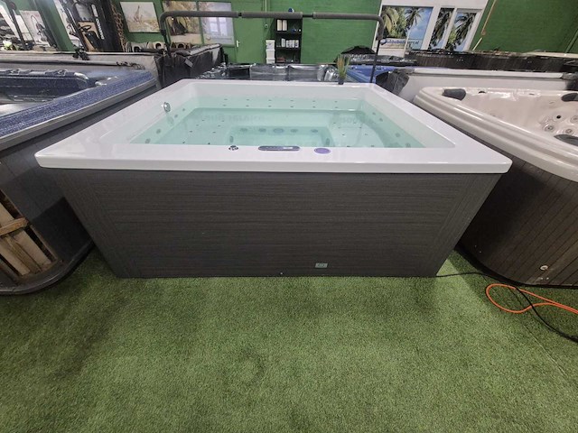 Balboa 4 persoons design spa jacuzzi en buitenspa - afbeelding 12 van  22