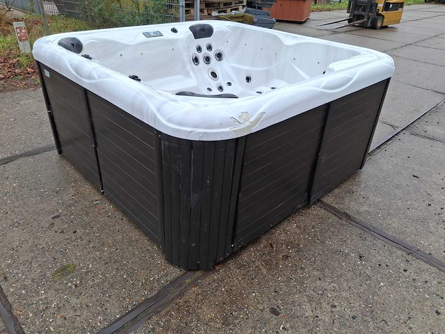 Balboa 5 persoons jacuzzi en buitenspa - afbeelding 20 van  25