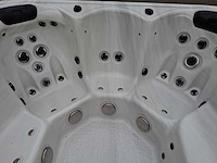 Balboa 5 persoons jacuzzi en buitenspa - afbeelding 10 van  25