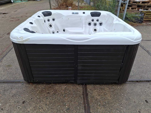 Balboa 5 persoons jacuzzi en buitenspa - afbeelding 21 van  25