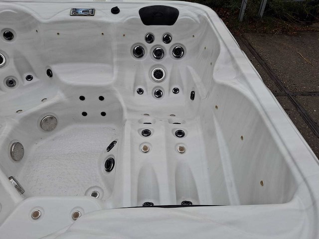 Balboa 5 persoons jacuzzi en buitenspa - afbeelding 11 van  25