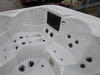 Balboa 5 persoons jacuzzi en buitenspa - afbeelding 9 van  25