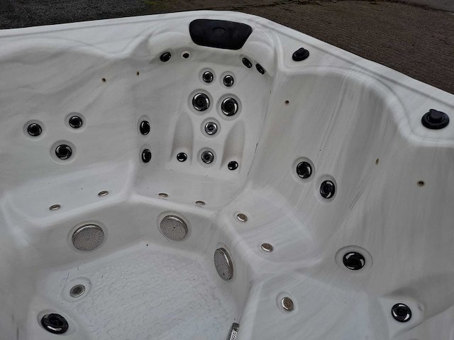 Balboa 5 persoons jacuzzi en buitenspa - afbeelding 15 van  25