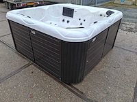Balboa 5 persoons jacuzzi en buitenspa - afbeelding 19 van  25
