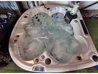 Balboa 5 persoons jacuzzi en buitenspa - afbeelding 18 van  23