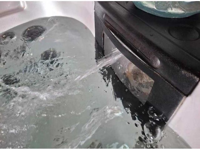 Balboa 5 persoons jacuzzi en buitenspa - afbeelding 20 van  23