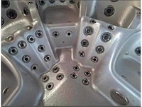 Balboa 5 persoons jacuzzi en buitenspa - afbeelding 1 van  7