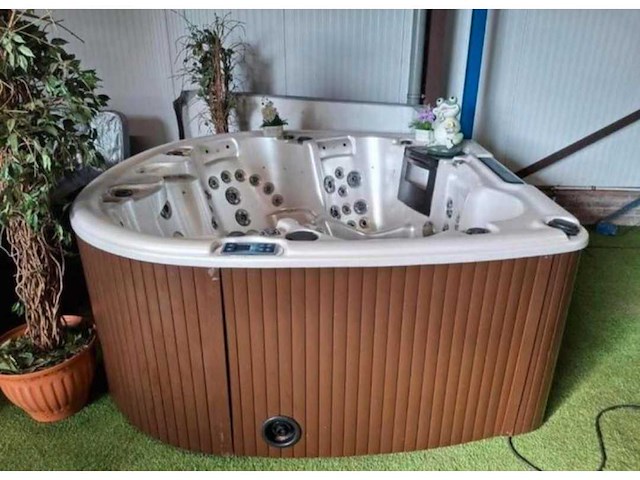 Balboa 5 persoons jacuzzi en buitenspa - afbeelding 10 van  20