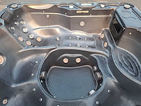 Balboa 5 persoons jacuzzi en buitenspa - afbeelding 1 van  8
