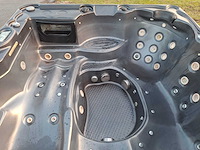 Balboa 5 persoons jacuzzi en buitenspa - afbeelding 3 van  8