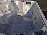 Balboa 5 persoons jacuzzi en buitenspa - afbeelding 4 van  9