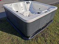 Balboa 5 persoons jacuzzi en buitenspa - afbeelding 6 van  9
