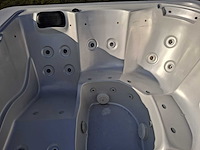 Balboa 5 persoons jacuzzi en buitenspa - afbeelding 9 van  9