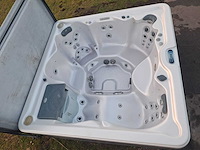Balboa 5 persoons jacuzzi en buitenspa - afbeelding 14 van  20