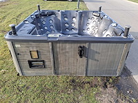 Balboa 5 persoons jacuzzi en buitenspa - afbeelding 4 van  5