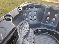 Balboa 5 persoons jacuzzi en buitenspa - afbeelding 4 van  6