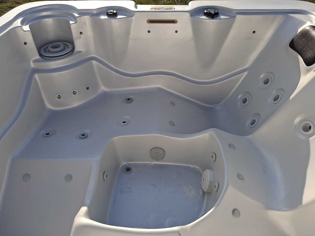 Balboa 5 persoons jacuzzi en buitenspa - afbeelding 5 van  32