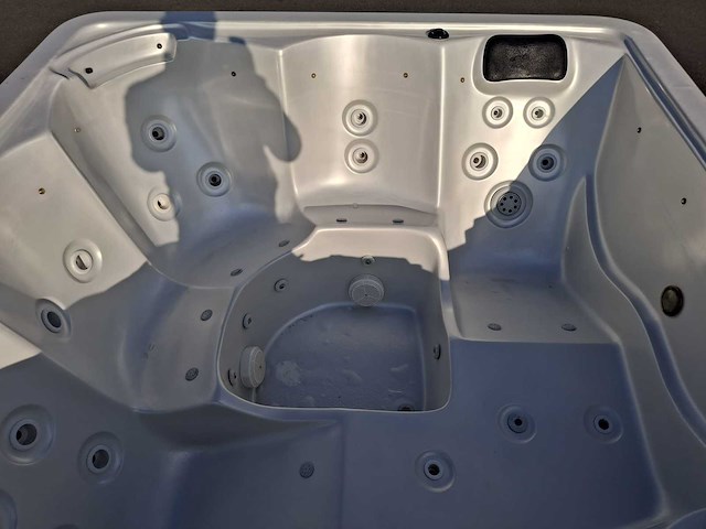 Balboa 5 persoons jacuzzi en buitenspa - afbeelding 11 van  32