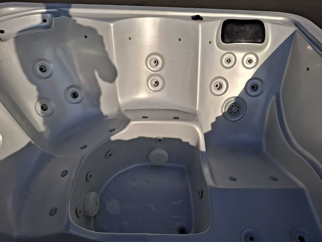 Balboa 5 persoons jacuzzi en buitenspa - afbeelding 15 van  32