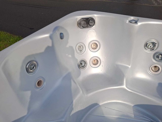 Balboa 5 persoons jacuzzi en buitenspa - afbeelding 10 van  16