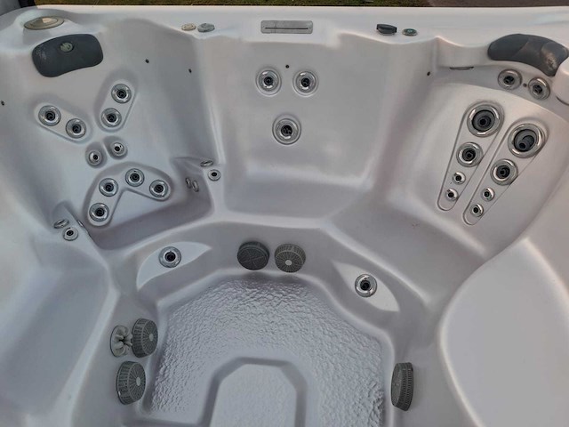 Balboa 5 persoons jacuzzi en buitenspa - afbeelding 11 van  27