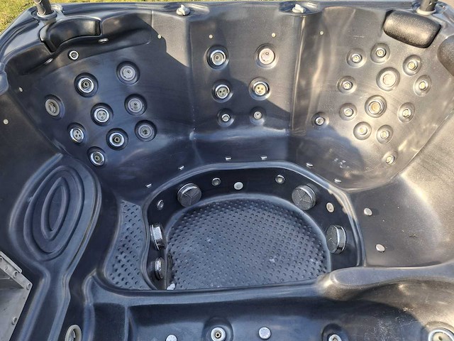 Balboa 5 persoons jacuzzi en buitenspa - afbeelding 10 van  29