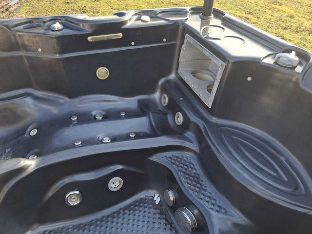 Balboa 5 persoons jacuzzi en buitenspa - afbeelding 14 van  29