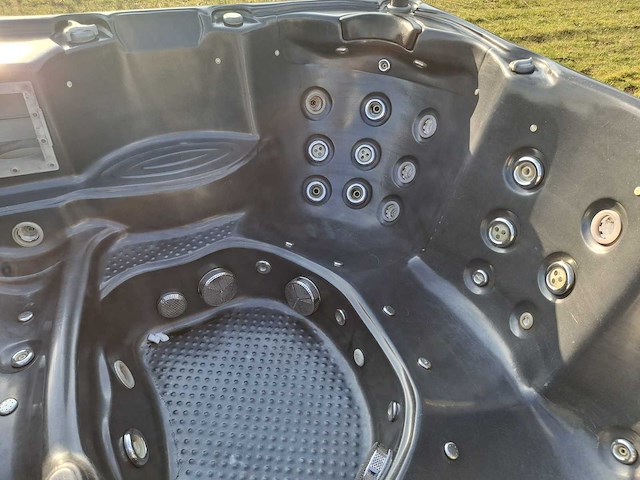 Balboa 5 persoons jacuzzi en buitenspa - afbeelding 26 van  29